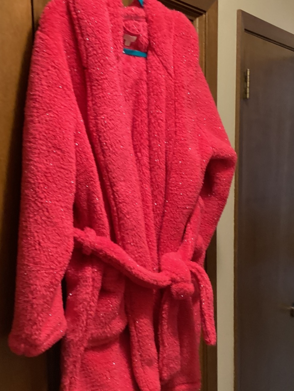 Colsie Sparkle Plush Bath Robe in Bright Pink XL